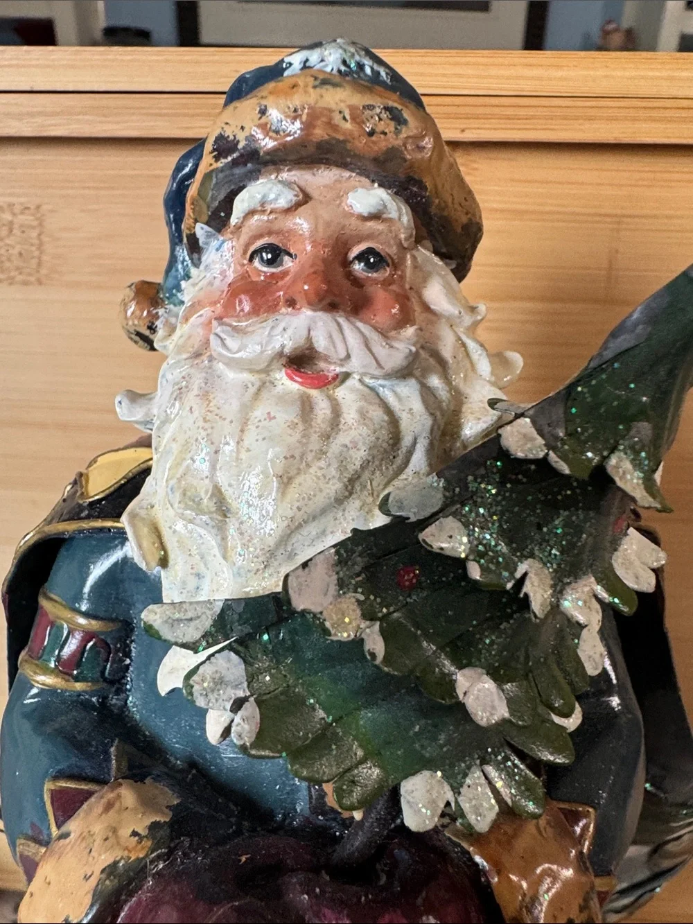 Vintage 2001 Holiday Elegance MSI Irving hand-painted Santa figure